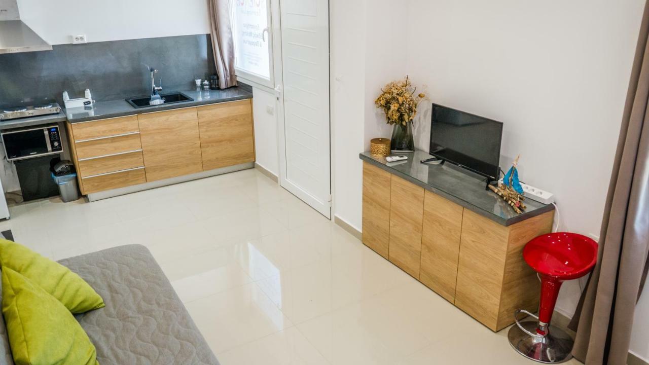 Heraklion Airport Studio Apartamento Exterior foto